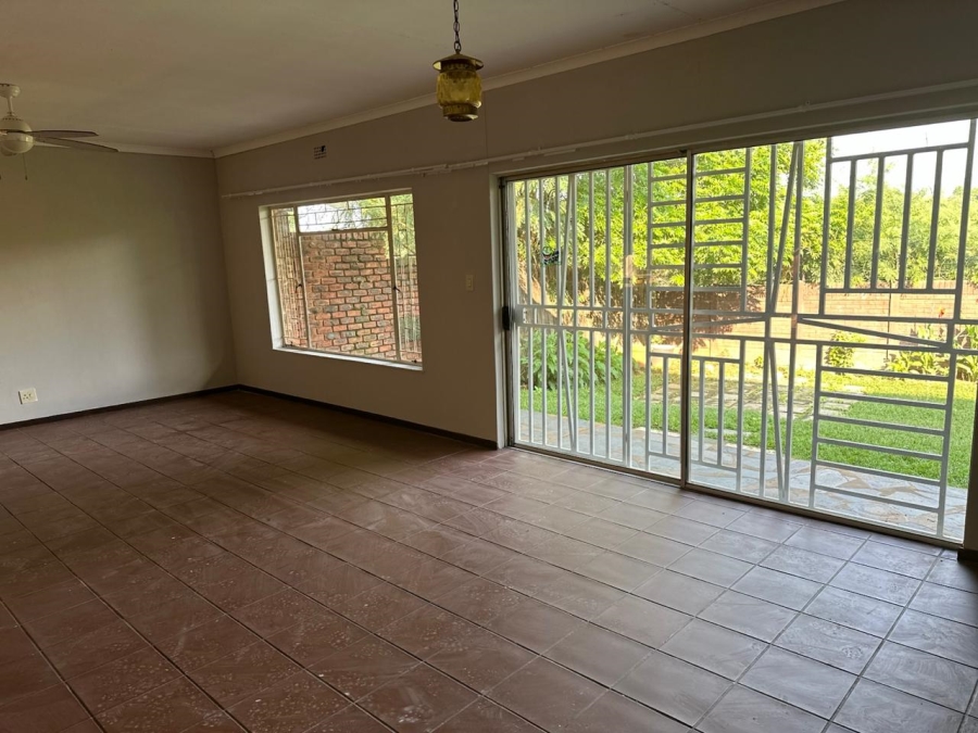 3 Bedroom Property for Sale in Geelhoutpark North West